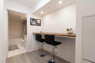 Dan Leckie Suites - 6