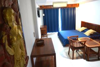 Sathorn Garden View - 8