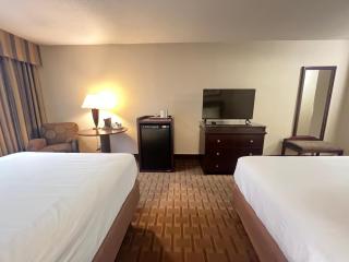 Derby Hotel & Suites - 2