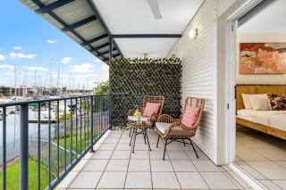 Zen Dockside Point - Marina view - Patio - Parking - 0