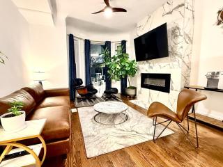 Modern Oasis 4BR 2Bath Near UChicago Hyde Park - 0
