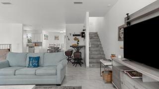 Emerald Breeze by AvantStay Shared Pool Tennis Court Balcony Dining Near Beach and Harbor Boardwalk - 3