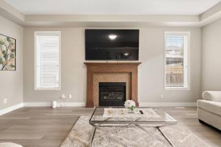 A beautiful home in Airdrie - 8