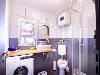 Apartment in Bilice near Krka National Park - Šibenik - 3