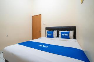 rehat at siliwangi guest house syariah - 0