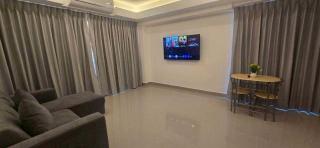 Big 1 Bedroom Condo close to Beach (J502) - 4