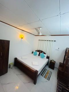 Monaco Guest House - 9