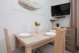 Stylish & Comfortable Apartment in Warsaw City Center by Noclegi Renters - 2