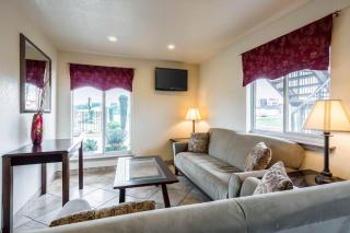 Econo Lodge Inn & Suites Searcy - 5