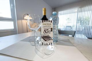 Isea 1111 - Luxury Modern Apartment with Pool & Sea Views - 2