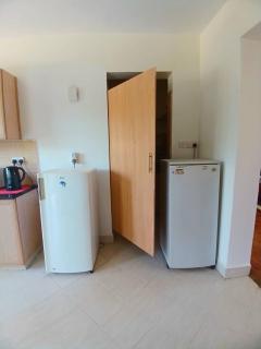 Lavington Budget Ensuite Room - 2