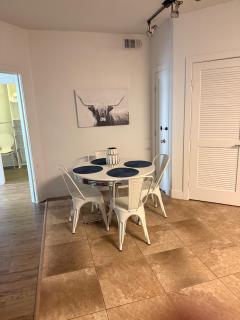 Villa Marina - AMAZING Modern, Spacious, Stylish 2 Master Suites in CENTRAL Marina Del Rey - 2