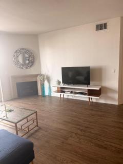 Villa Marina - AMAZING Modern, Spacious, Stylish 2 Master Suites in CENTRAL Marina Del Rey - 4