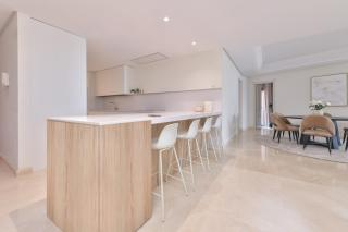 Spectacular Frontline beach Penthouse - 3
