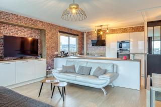 PERLE DE LA SEINE superbe F3 vue seine et cathédrale - 9