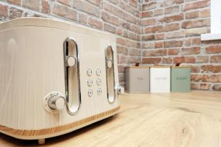 Sleeps8 Huge Driveway & Garden - 9