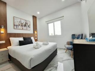 Kings Avenue Retreat Close to Beach and Attractions - 1