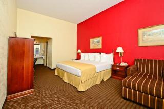 Manchester Heritage Inn & Suites - 2