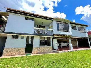 Modern Suite Private Balcony North - 7