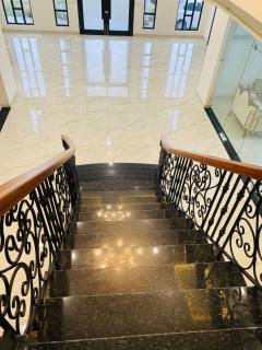 The White Mansion - 1