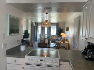 The Salty Perch at Runaway Bay - 4