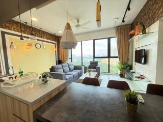 Southkey Mosaic Cozy Suite Netflix 1-4 Pax - Refurbish with New Sofa, Coffee Table - 6