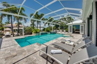 CoralVilla Perfect Life - Florida style, pool, spa, air hockey, fast gulf access - 8