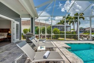 CoralVilla Perfect Life - Florida style, pool, spa, air hockey, fast gulf access - 7