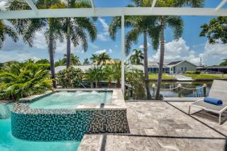 CoralVilla Perfect Life - Florida style, pool, spa, air hockey, fast gulf access - 2
