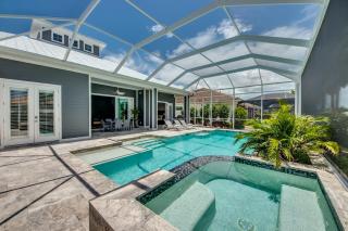 CoralVilla Perfect Life - Florida style, pool, spa, air hockey, fast gulf access - 3
