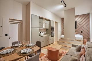 Spacious Apartment in the Heart of Paris near Notre-Dame - 1