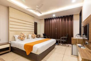 FabHotel Prime The Bentree - 5