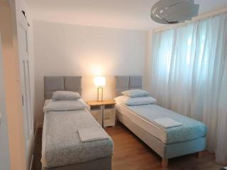 Close to everywhere, cosy place - 8