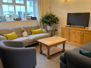 Stable Cottages 1&2 beside Canal & Surfing Beaches - 3