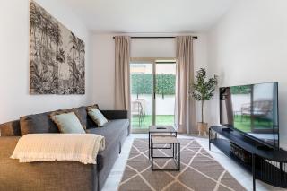 Stunning 1bed with Outdoor Dining in Malaga center - 1