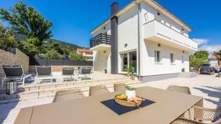 Vila Ketty Luxury House near beach by Villas Guide - 2