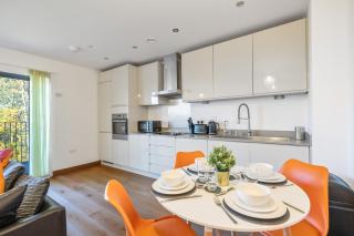 2-Bed Flat Sleeps 4 - Parking & Wheelchair Access - 9