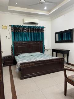 Cozy & Spacious Fully Furnished 1st Floor Home - 9