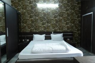 Godvan's Nest - A Spacious 2BHK Retreat - 9