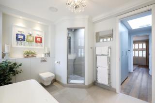 Elegant Chelsea Townhouse with Patio Near Kings Rd - 1