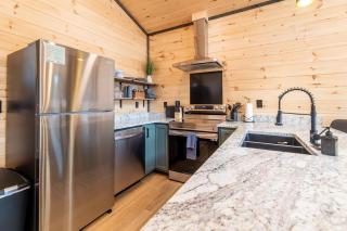 Smoky Mountains Cabin Near Dollywood - Hot Tub & Fire Pit - 1