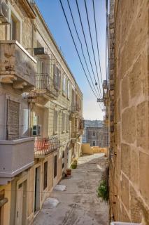 New 1 bedroom townhouse steps away from waterfront - 9