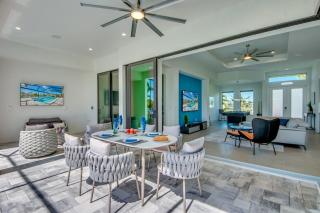 CoralVilla Palms - modern & cozy, south facing, spa, billard, canoe - 2