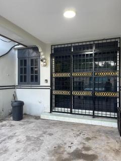 Homestay Taman Anggun Paka - Belakang BSN Paka - 0