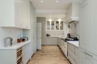 Beautiful Family Home with Garden & Pool - Wimbledon - 1