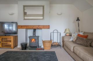Meadow Barn, beautiful barn conversion in Duddon Valley, Lake District - 6