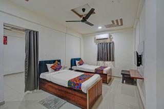 FabHotel Pearl Inn - 2