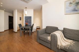 GuestOK I Walkable I 247 Help I Café Ctrl I Bright - 2