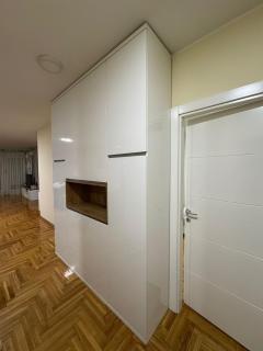 Large 2BR Apartment - 6 Guests - 2