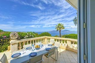 Villa de Prestige - clim - vue mer panoramique - 8 pers - 4 chambres - 8